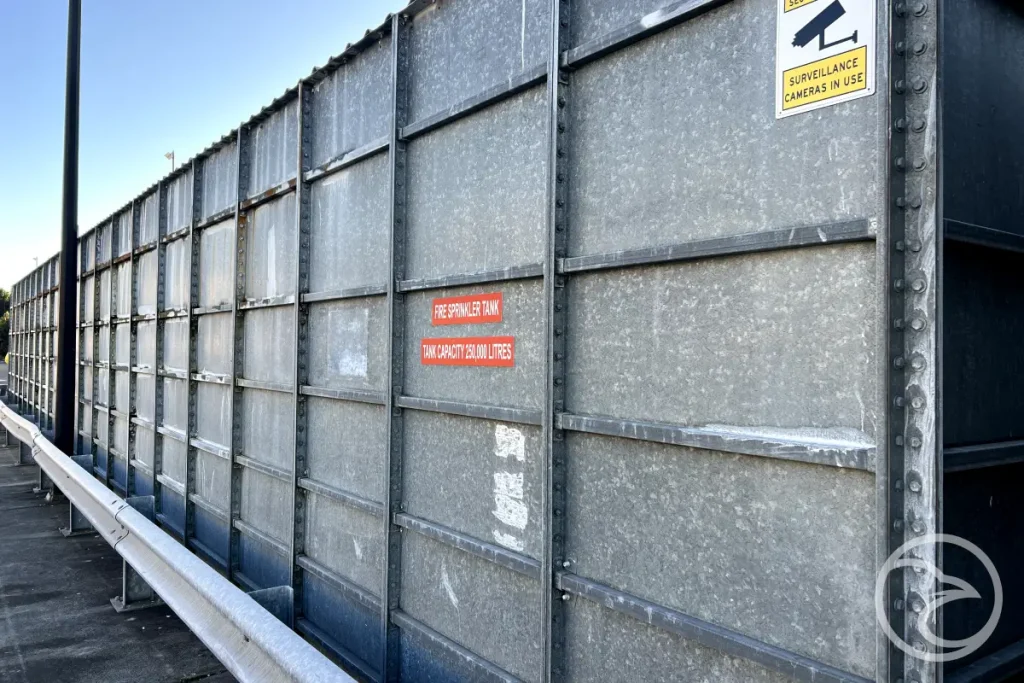 Steel immersion in molten zinc during galvanising process