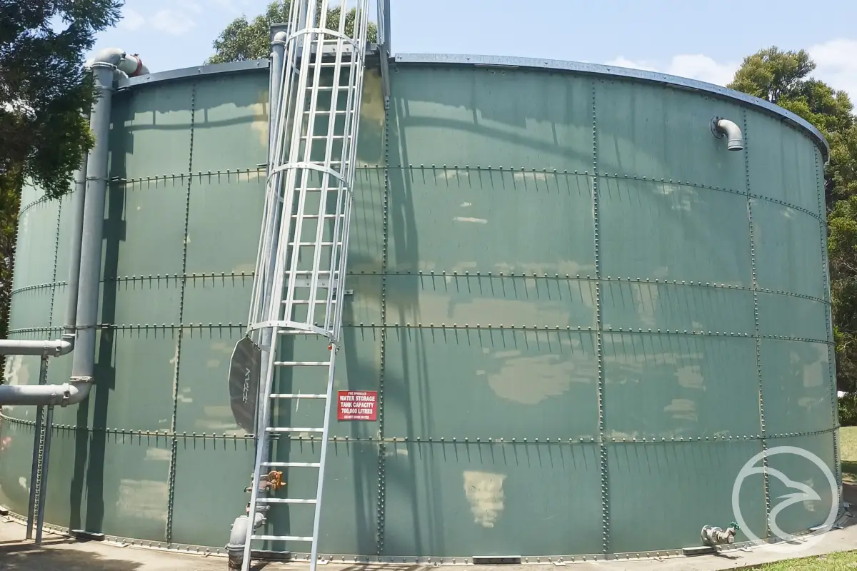 water tank exposed to extreme temperature changes