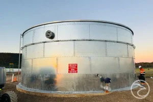 white rust on galvanised tank surface