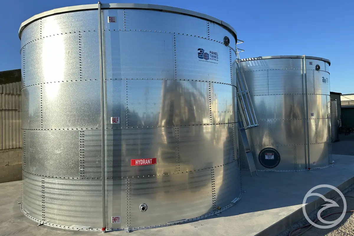 Comparing Stainless Steel Tanks and HDG Tanks
